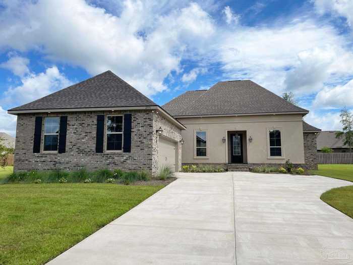 photo 1: 2976 Ridge Trail Blvd, Cantonment FL 32533