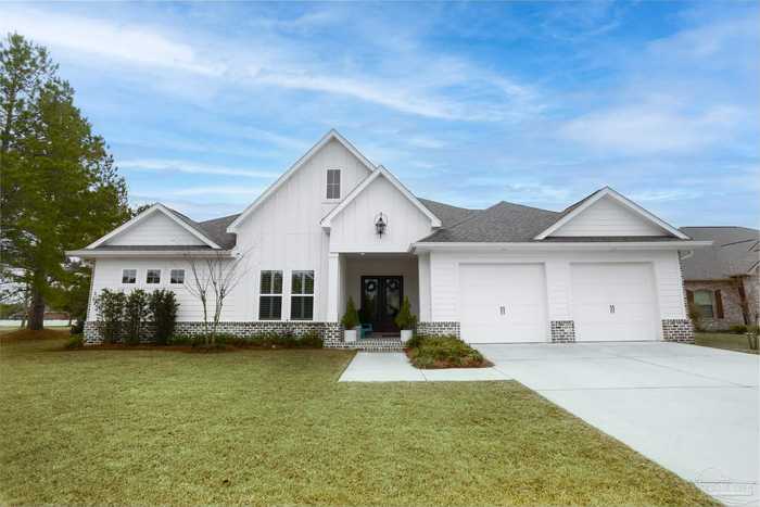 photo 1: 5820 Shetland Cir, Milton FL 32583