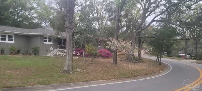 photo 2: 3333 N 17th Ave, Pensacola FL 32503