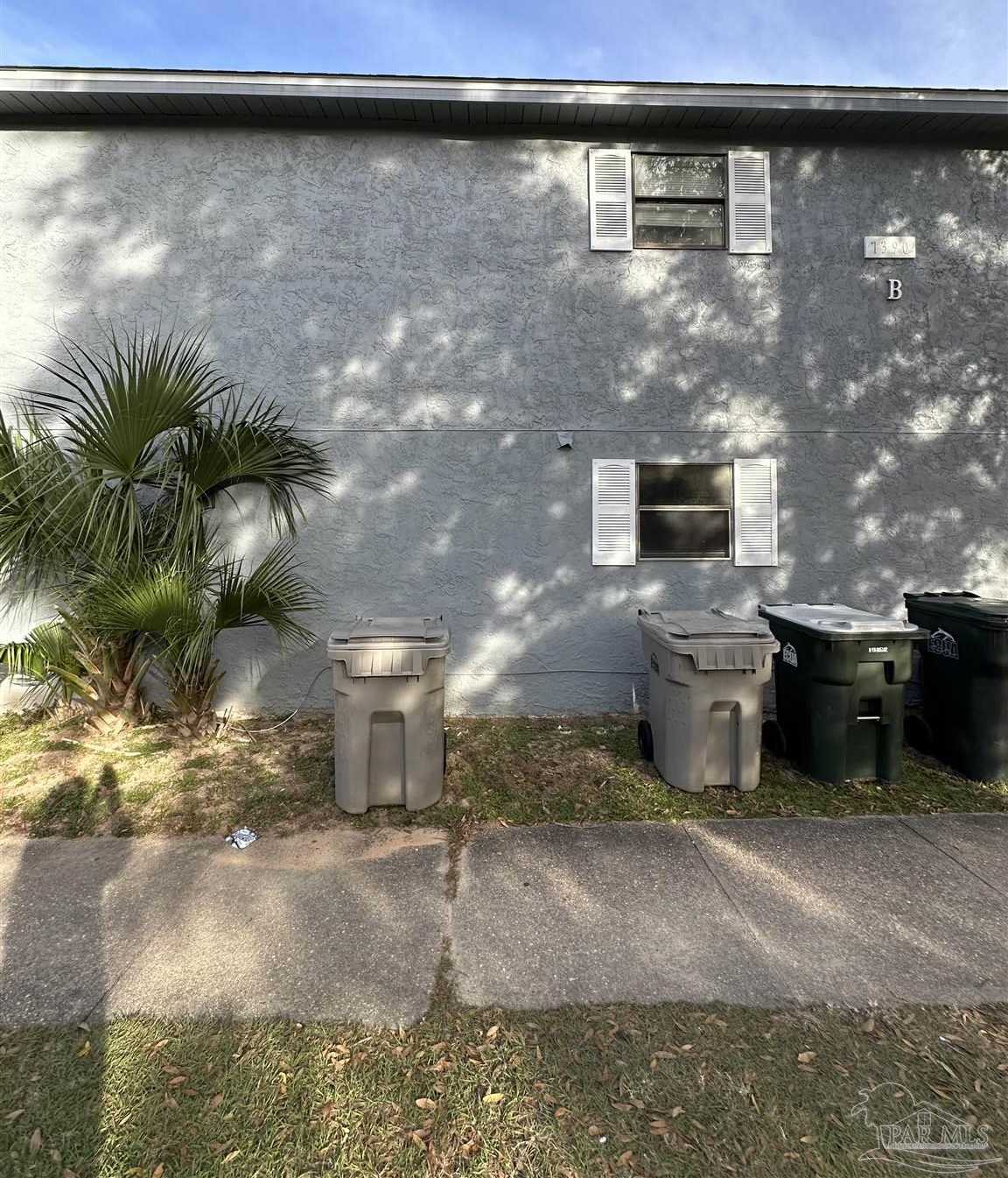 photo 1: 7390 Esther St, Pensacola FL 32506