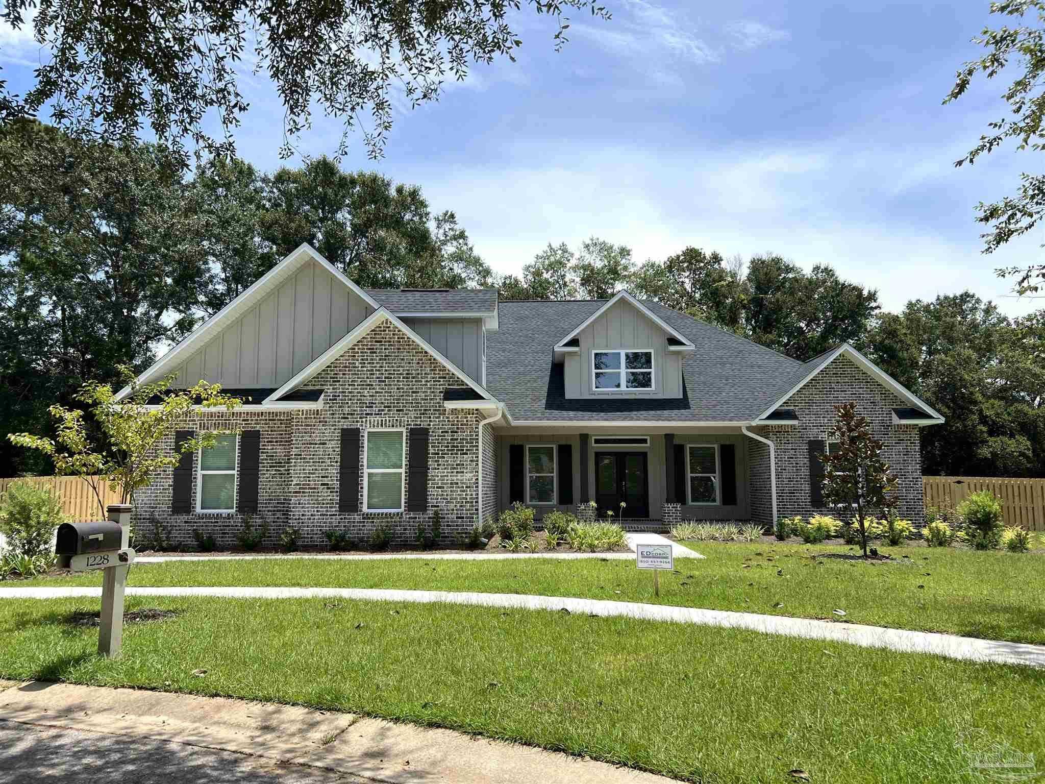 photo 2: 1228 Soaring Blvd, Cantonment FL 32533