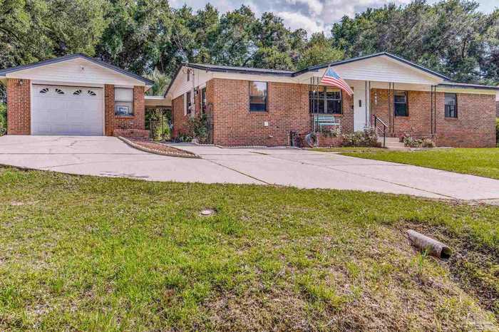 photo 1: 465 Ronda St, Pensacola FL 32534