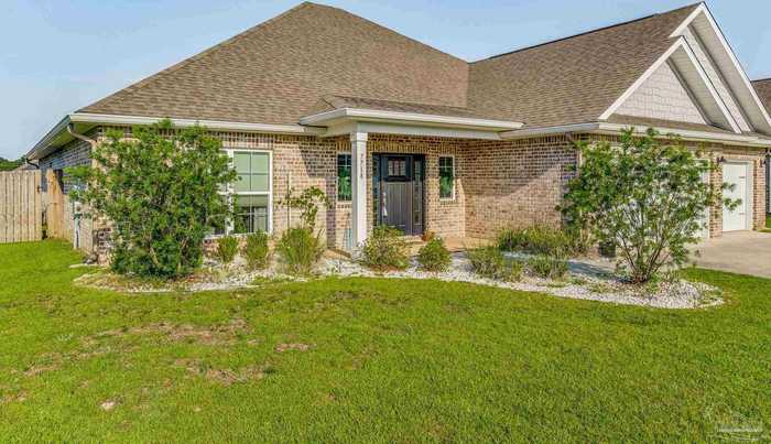 photo 2: 7718 Hillsmere Ct, Pensacola FL 32526