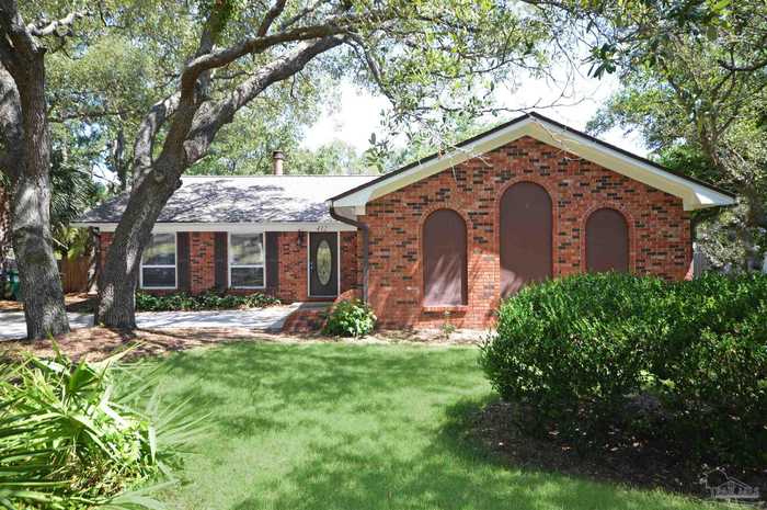 photo 1: 412 S Shoreline Dr, Gulf Breeze FL 32561