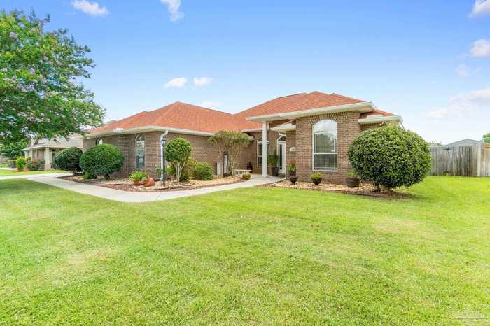 photo 1: 1699 Brightleaf Cir, Cantonment FL 32533