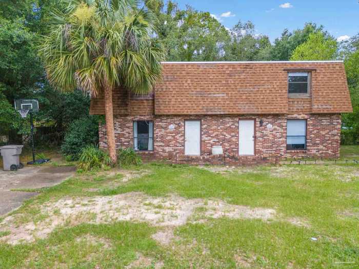 photo 1: 1852 Loyola St, Pensacola FL 32504