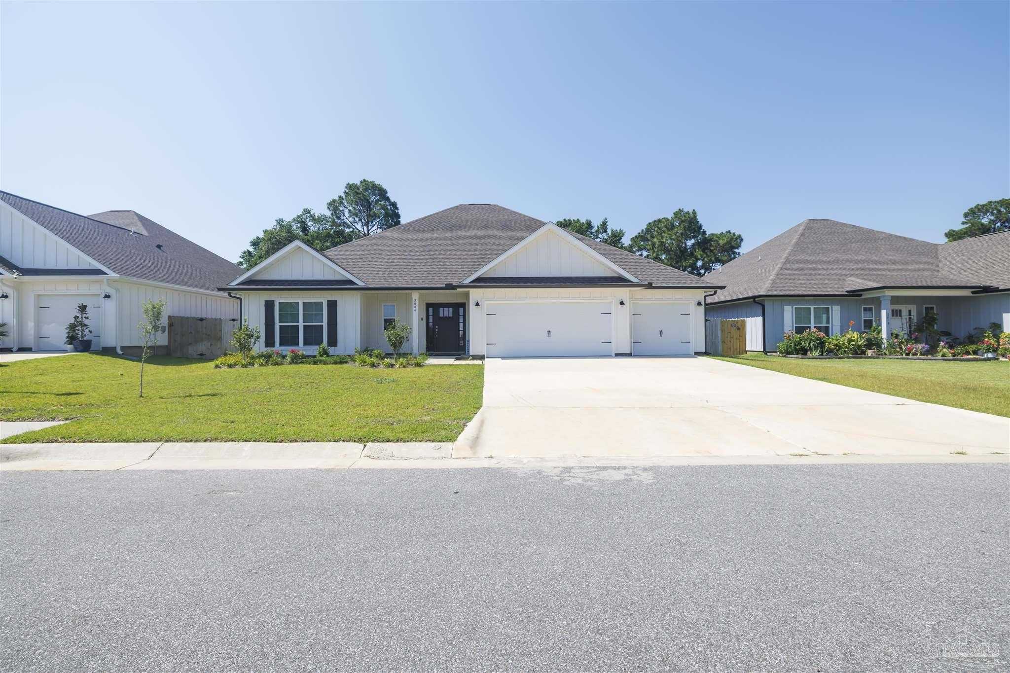 photo 2: 2084 Refuge Cir, Gulf Breeze FL 32563