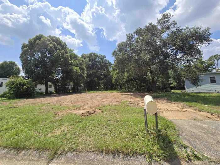 photo 2: 531 Springdale Cir, Pensacola FL 32503