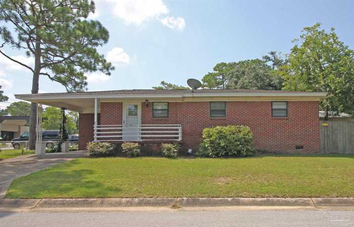 photo 2: 3915 N 10th Ave, Pensacola FL 32503