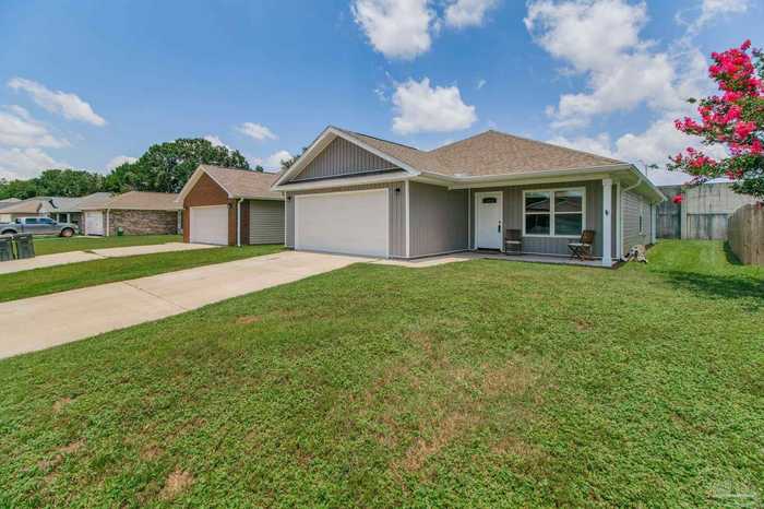 photo 2: 446 Hilburn Ln, Pensacola FL 32504