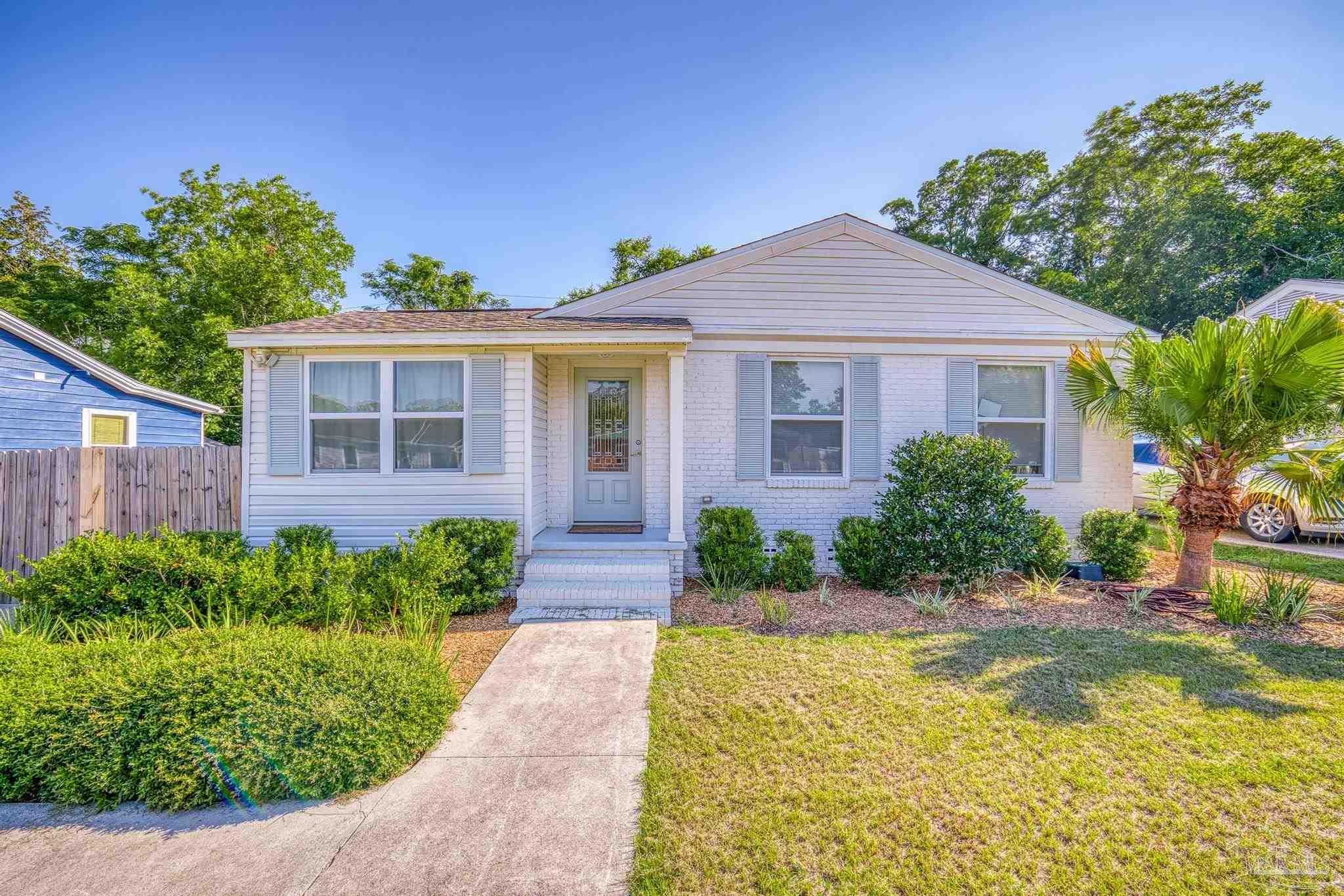 photo 1: 207 Payne Rd, Pensacola FL 32507