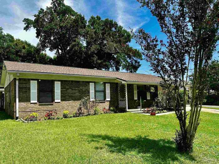 photo 1: 8500 Blue Jay Way, Pensacola FL 32534