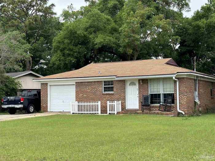 photo 1: 5128 Teakwood Dr, Pensacola FL 32506