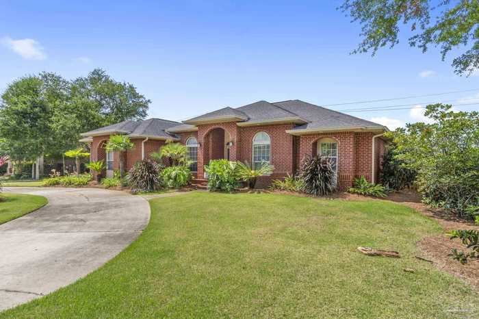 photo 1: 8679 Salt Grass Dr, Pensacola FL 32526