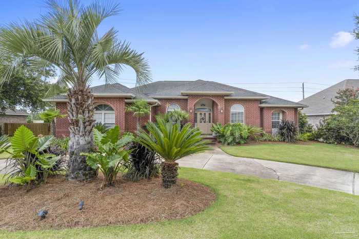 photo 2: 8679 Salt Grass Dr, Pensacola FL 32526