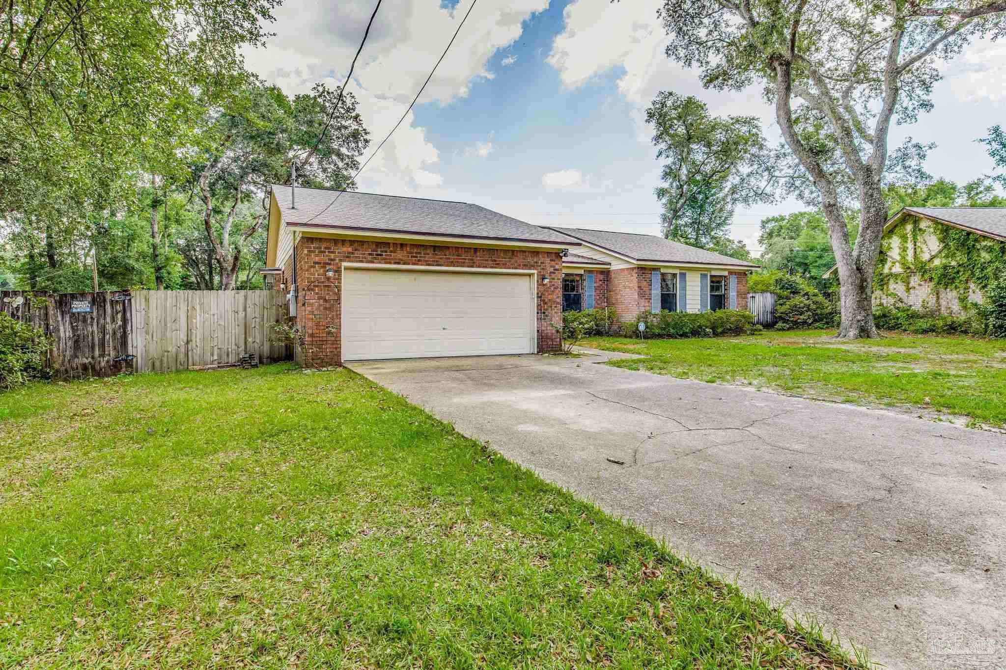 photo 2: 314 Palomino Cir, Pensacola FL 32506