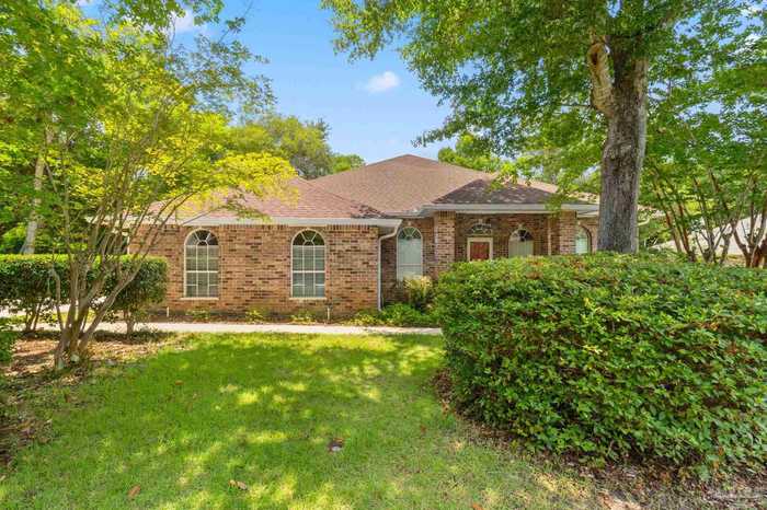 photo 1: 10231 Grackle Ct, Pensacola FL 32507