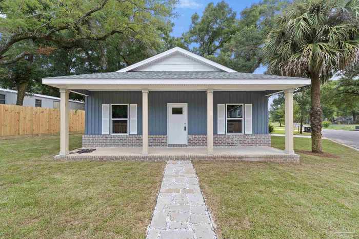 photo 1: 333 N 62nd Ave, Pensacola FL 32506