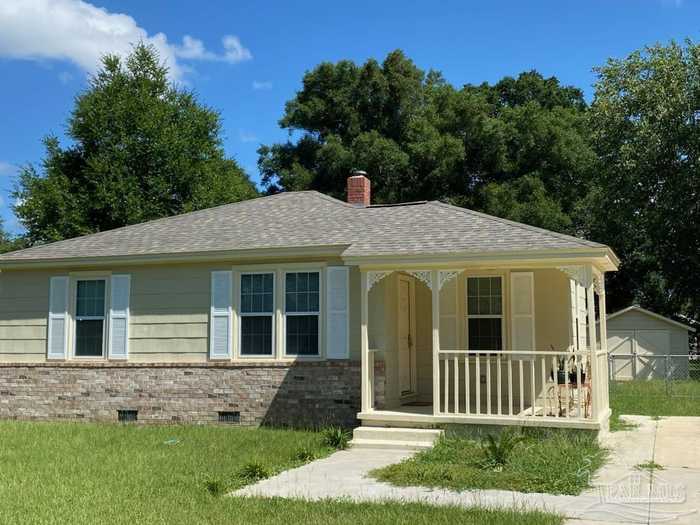 photo 1: 1416 Wilson Ave, Pensacola FL 32507