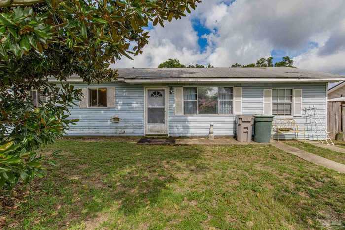 photo 1: 7328 Sachem Rd, Pensacola FL 32506