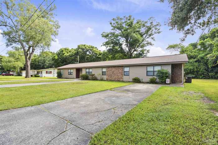 photo 3: 4 Clyde St, Pensacola FL 32503