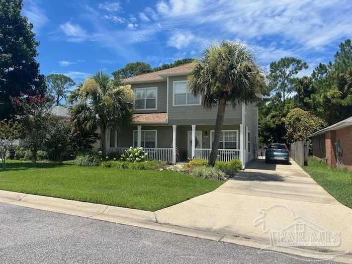 photo 2: 4637 Isles Dr, Pensacola FL 32507