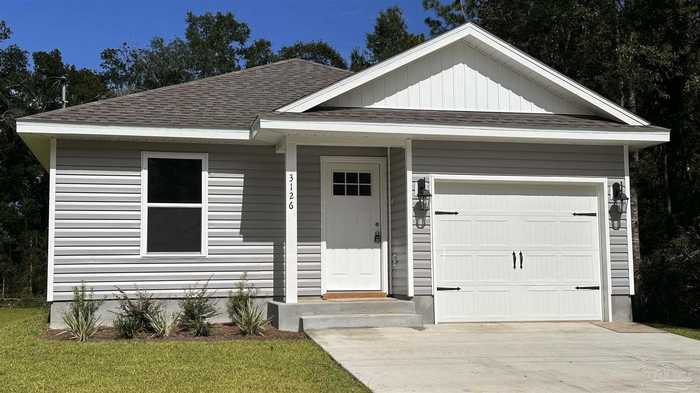 photo 1: 3126 Glade Dr, Milton FL 32583