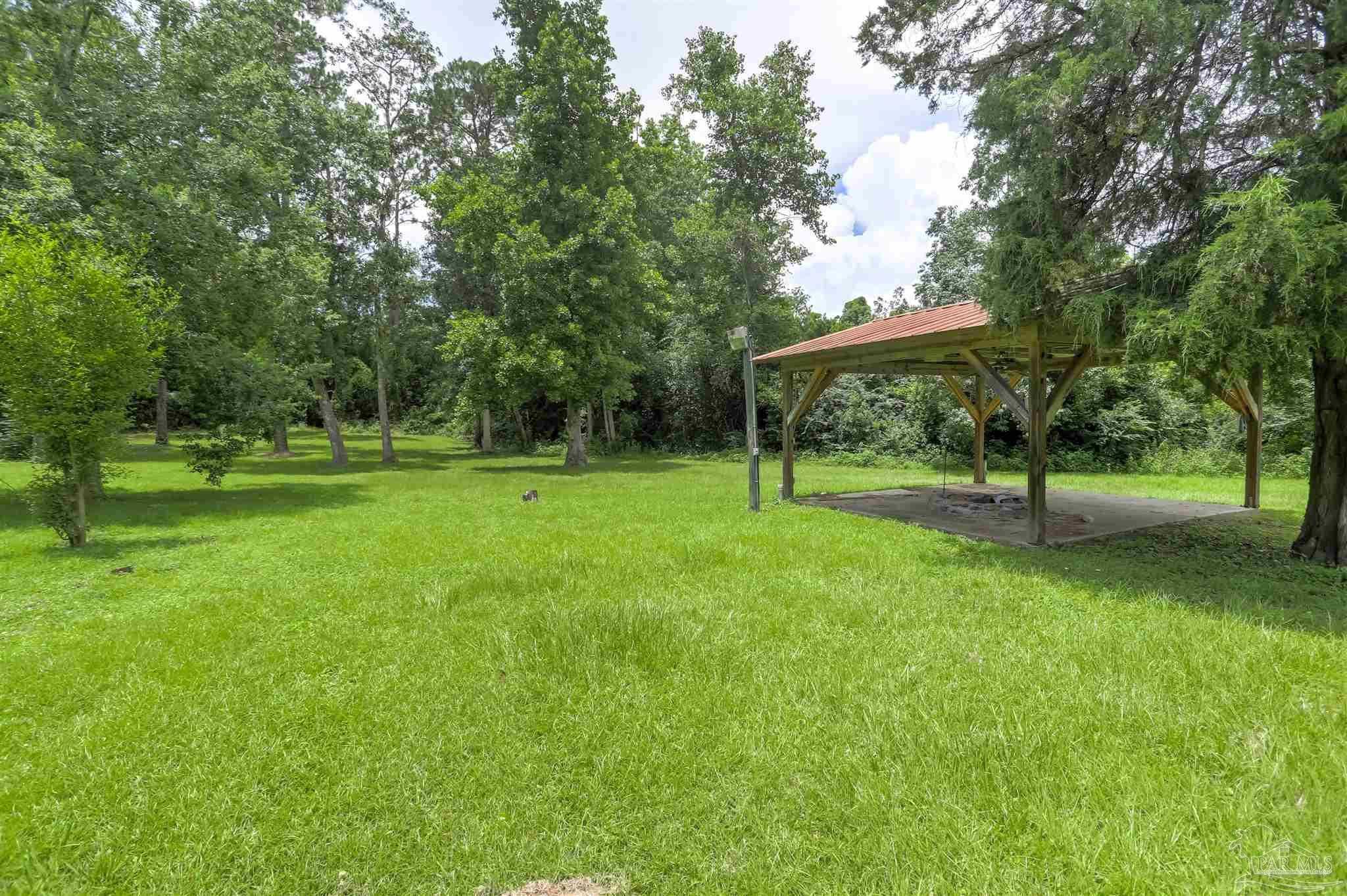 photo 2: 2782 Creekwood Dr, Cantonment FL 32533