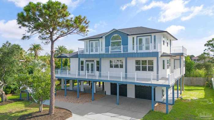 photo 1: 500 Deer Point Dr, Gulf Breeze FL 32561