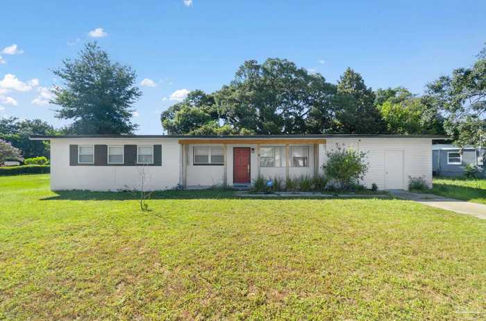 photo 1: 8 Goodman Ln, Pensacola FL 32506