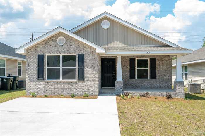 photo 1: 8090 Westpointe Ln, Pensacola FL 32506