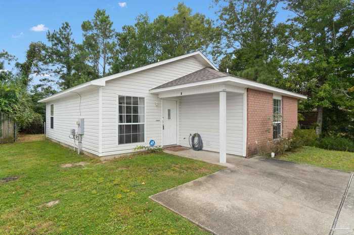 photo 2: 8943 Forest Oak Dr, Pensacola FL 32506