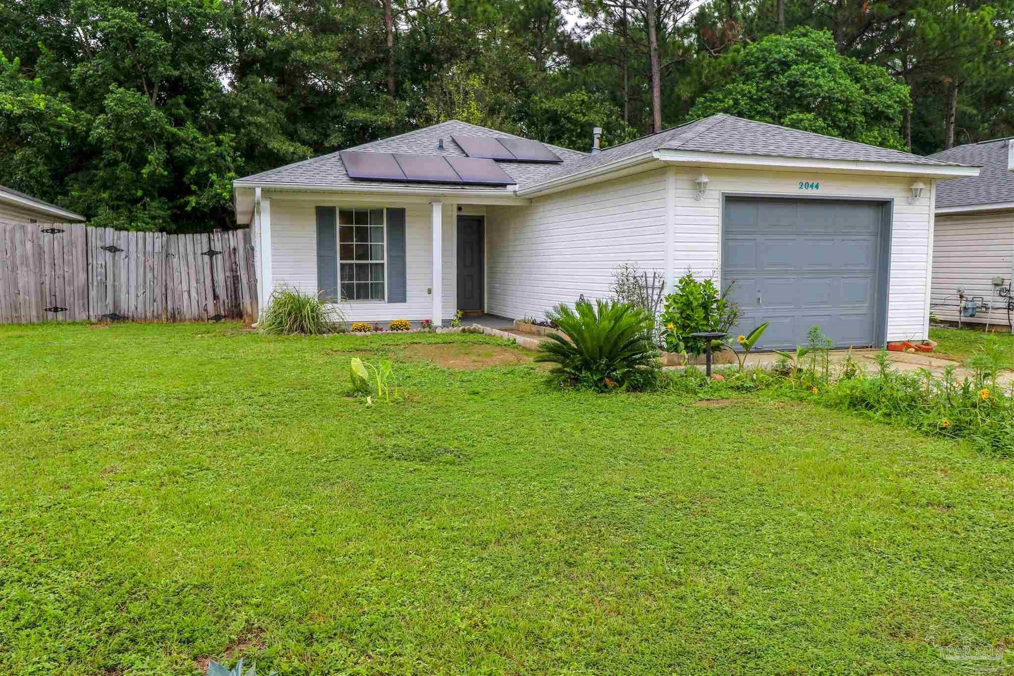 photo 1: 2044 Marquesas Ln, Pensacola FL 32506