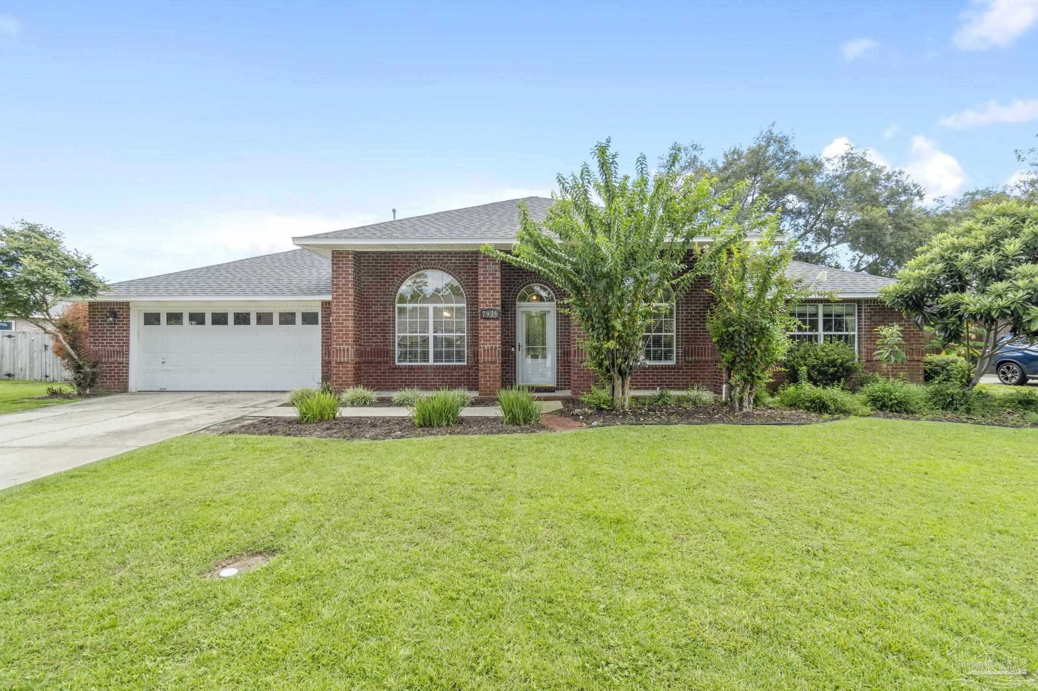 photo 1: 7935 Castle Pointe Way, Pensacola FL 32506