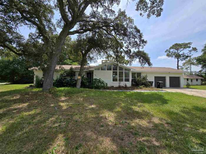 photo 1: 671 Halcyon Cir, Pensacola FL 32506