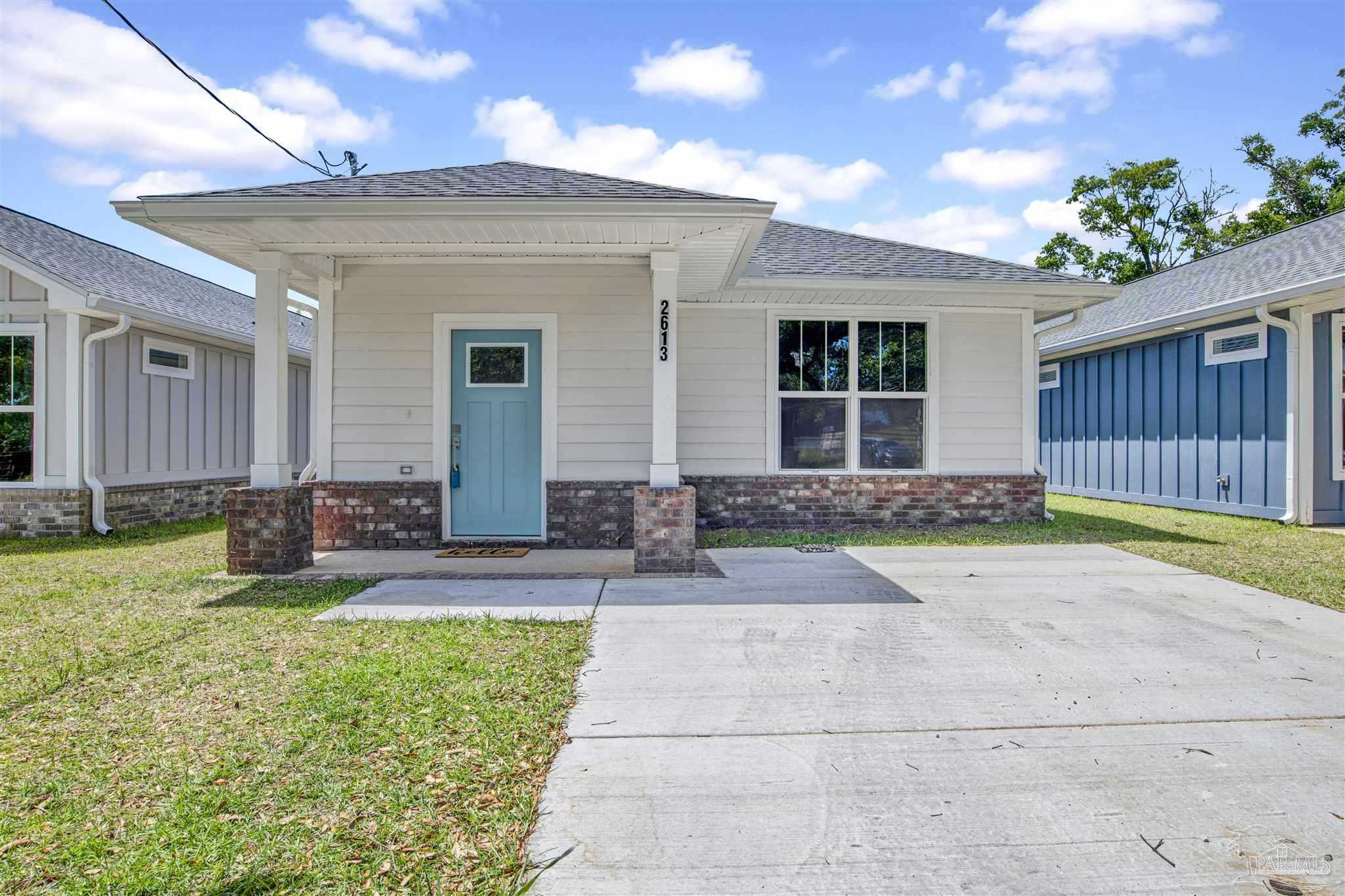 photo 1: 2613 N Tarragona St, Pensacola FL 32503