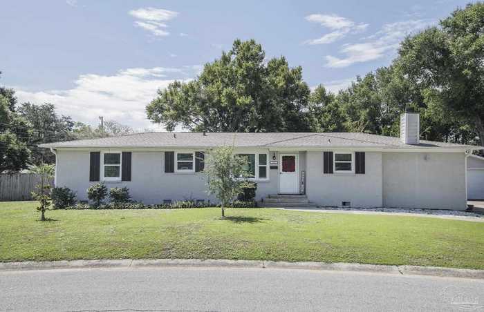 photo 1: 3207 E Mallory St, Pensacola FL 32503