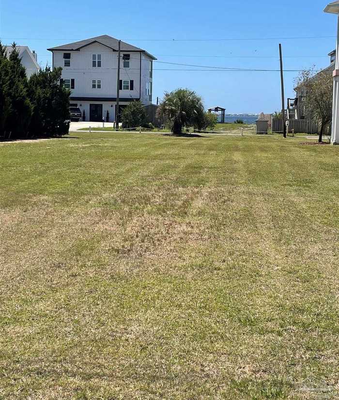 photo 1: 3134 Linden Ave, Gulf Breeze FL 32563