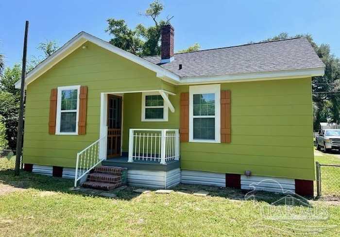 photo 2: 1320 Poppy Ave, Pensacola FL 32507