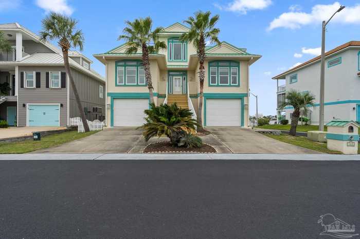 photo 1: 365 Gulfview Ln, Pensacola FL 32507