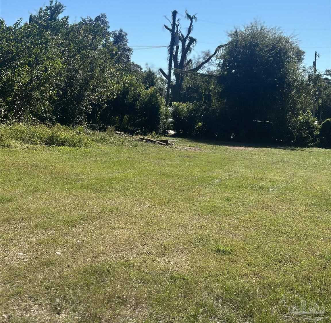 photo 2: 224 Broadmoor Ln, Pensacola FL 32507