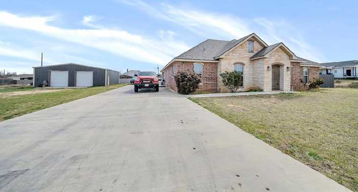 photo 2: 511 SW Broadway St, Coahoma TX 79720