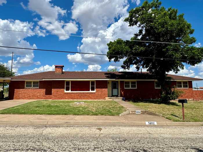 photo 1: 3202 Cherry St, Snyder TX 79549