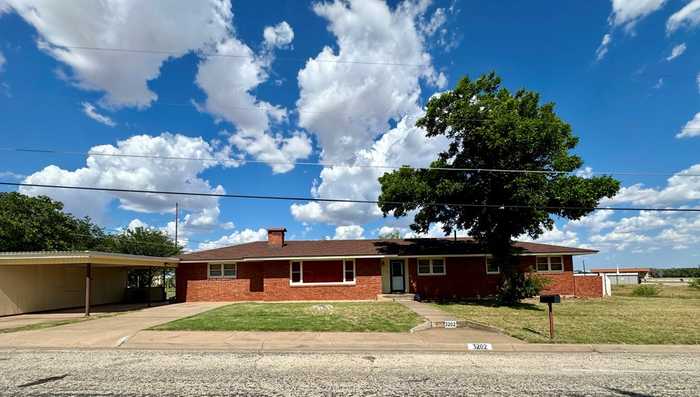 photo 2: 3202 Cherry St, Snyder TX 79549