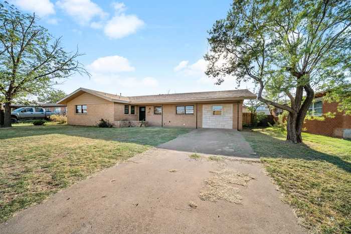 photo 2: 1413 Maple Ave, Odessa TX 79761