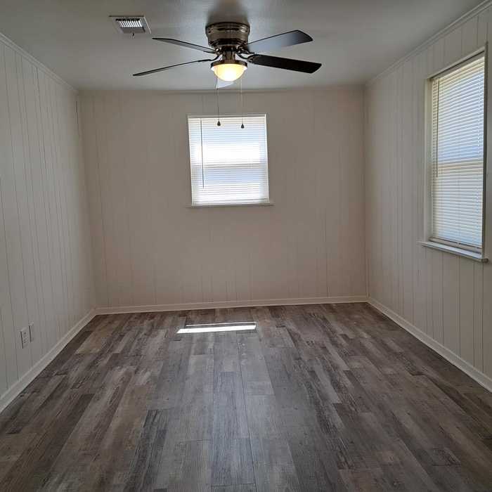 photo 2: 2505 28th St, Snyder TX 79549