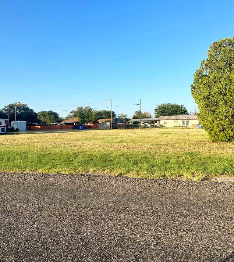 photo 1: 300 N Main St, Coahoma TX 79511