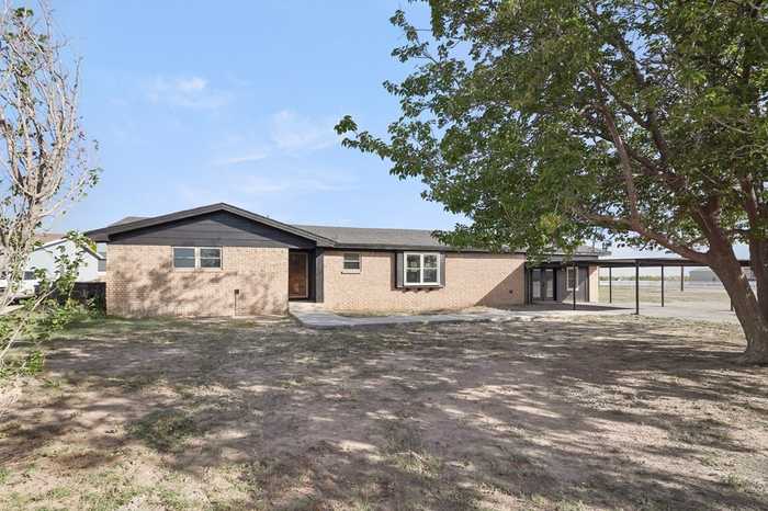 photo 2: 10709 E County Rd 93, Midland TX 79706