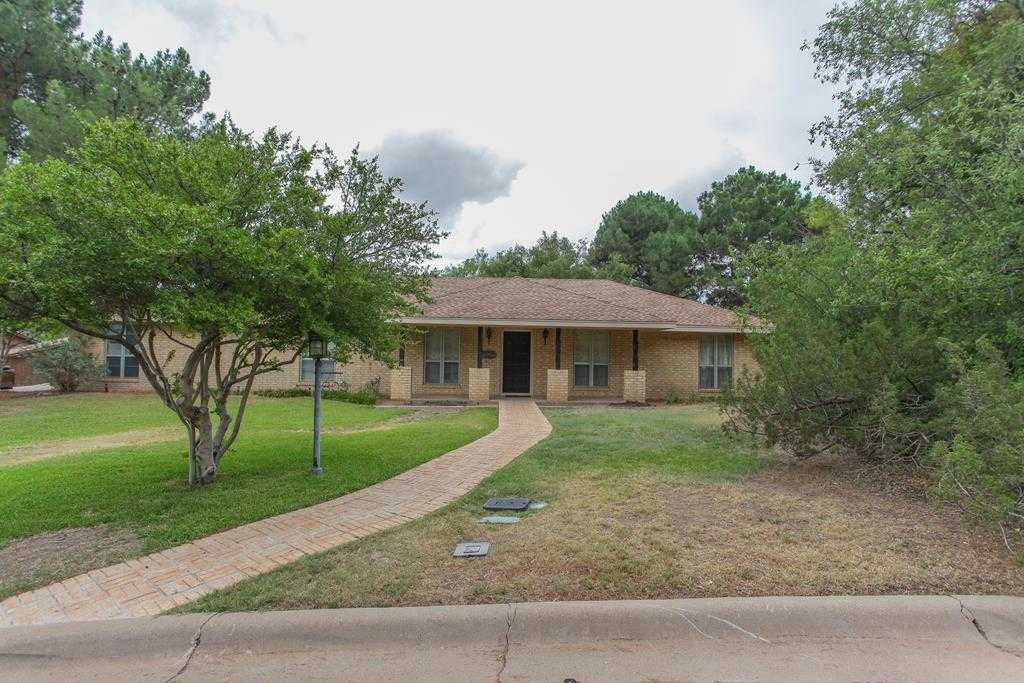 photo 1: 809 Mountain Park Dr, Big Spring TX 79720