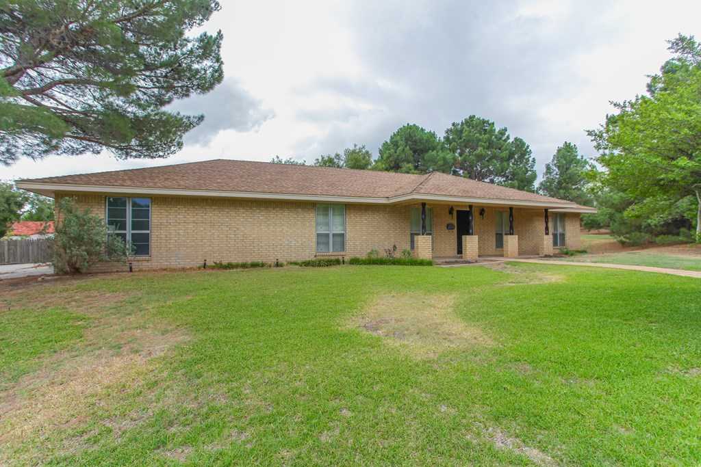 photo 3: 809 Mountain Park Dr, Big Spring TX 79720